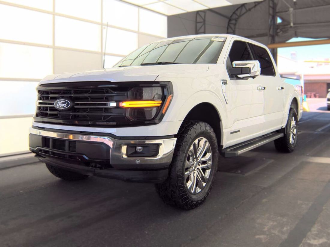 2024 FORD XLT