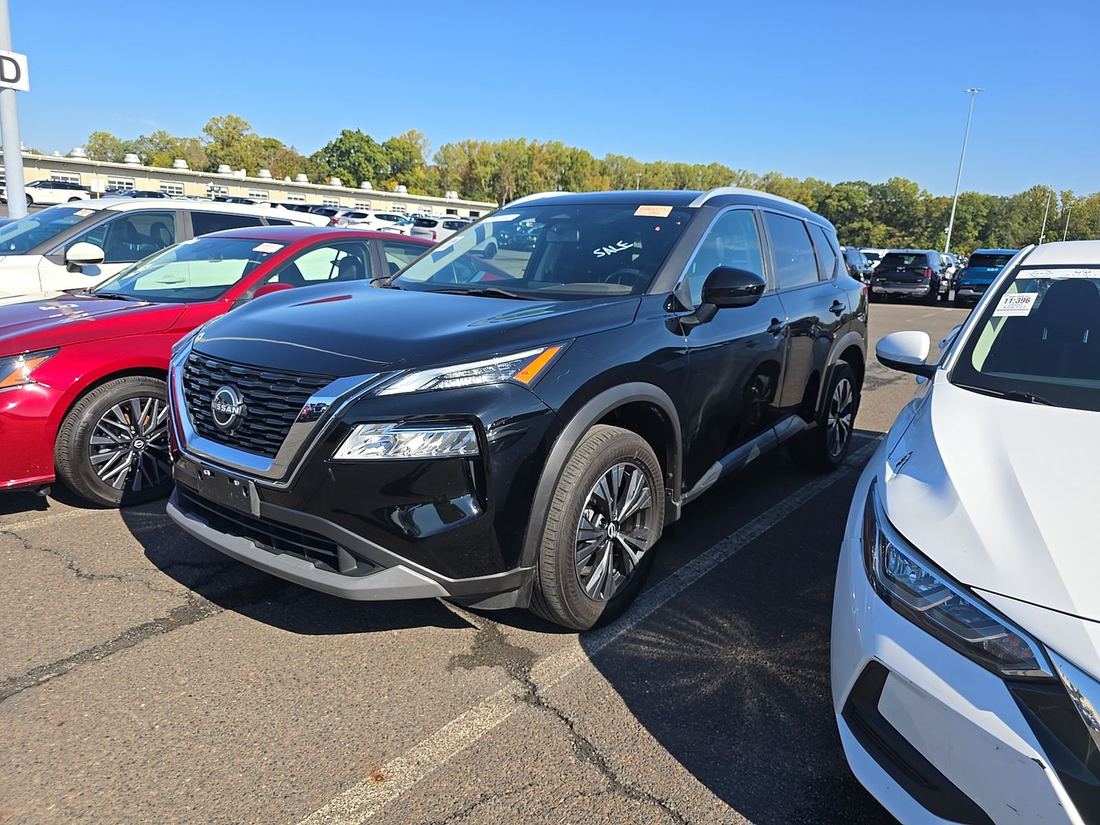 2023 NISSAN SV