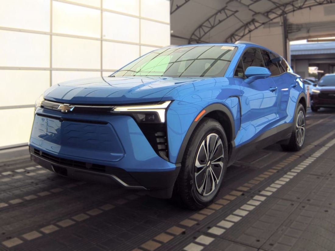 2024 CHEVROLET 2LT