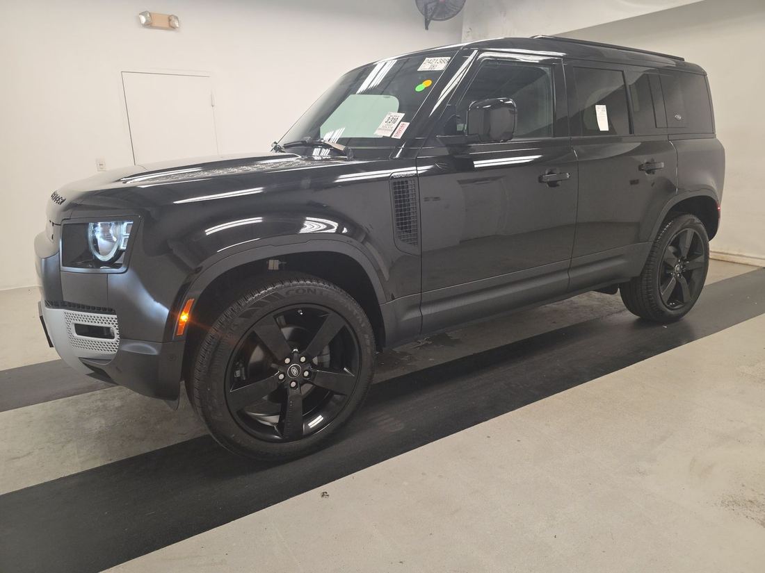 2022 LAND ROVER 110 S