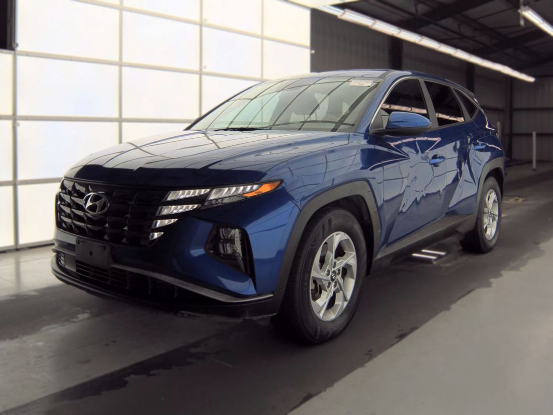 2023 Hyundai SE