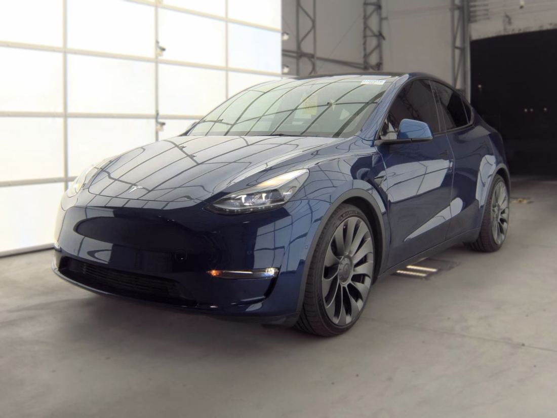 2022 TESLA Model Y