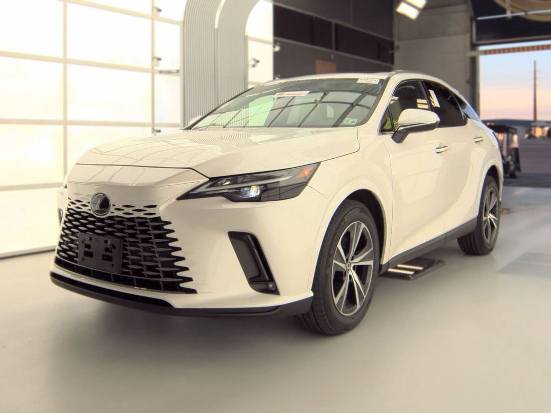 2023 LEXUS 15 Series