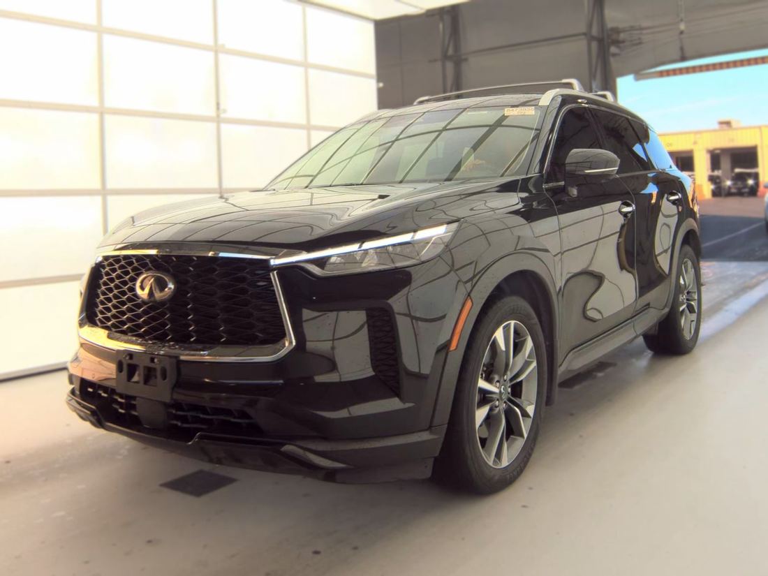 2023 INFINITI Luxe