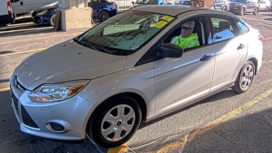 2012 FORD S