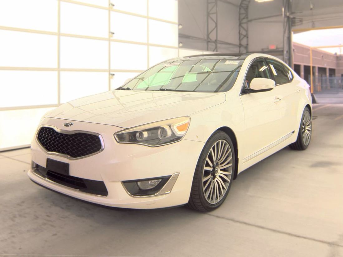 2016 KIA Luxury