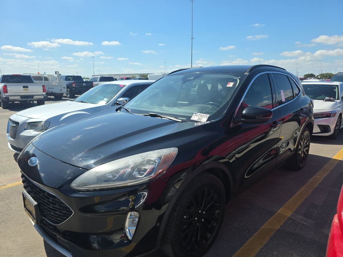 2020 FORD Titanium FHEV