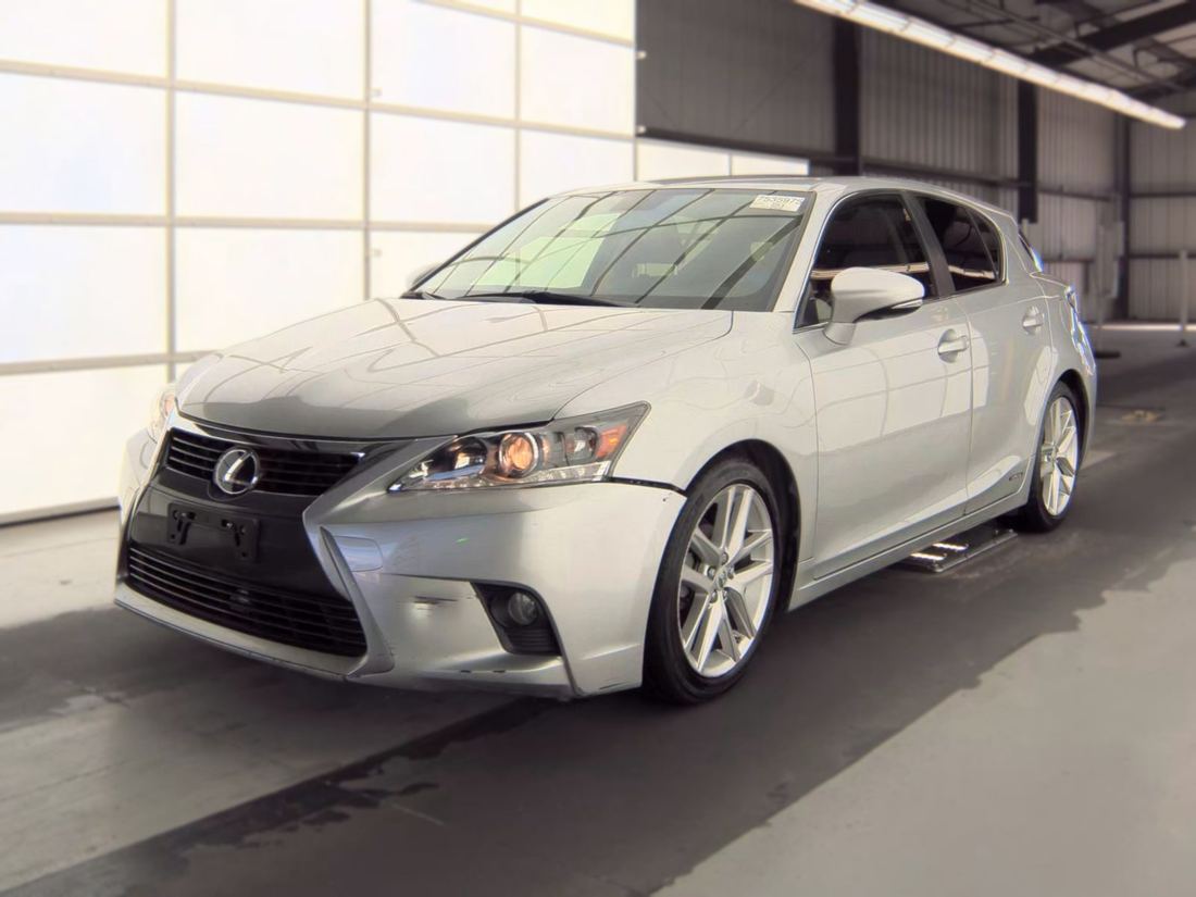 2015 LEXUS ZWA10L