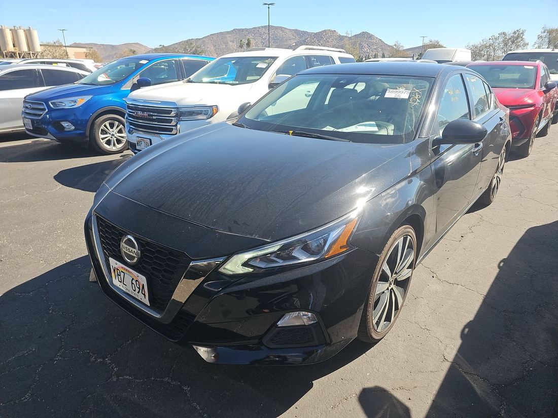 2021 NISSAN SR