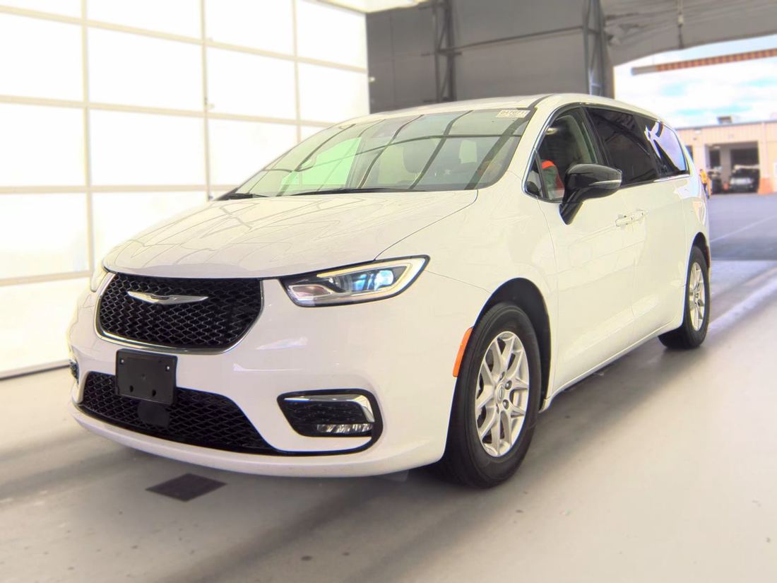 2024 Chrysler RU