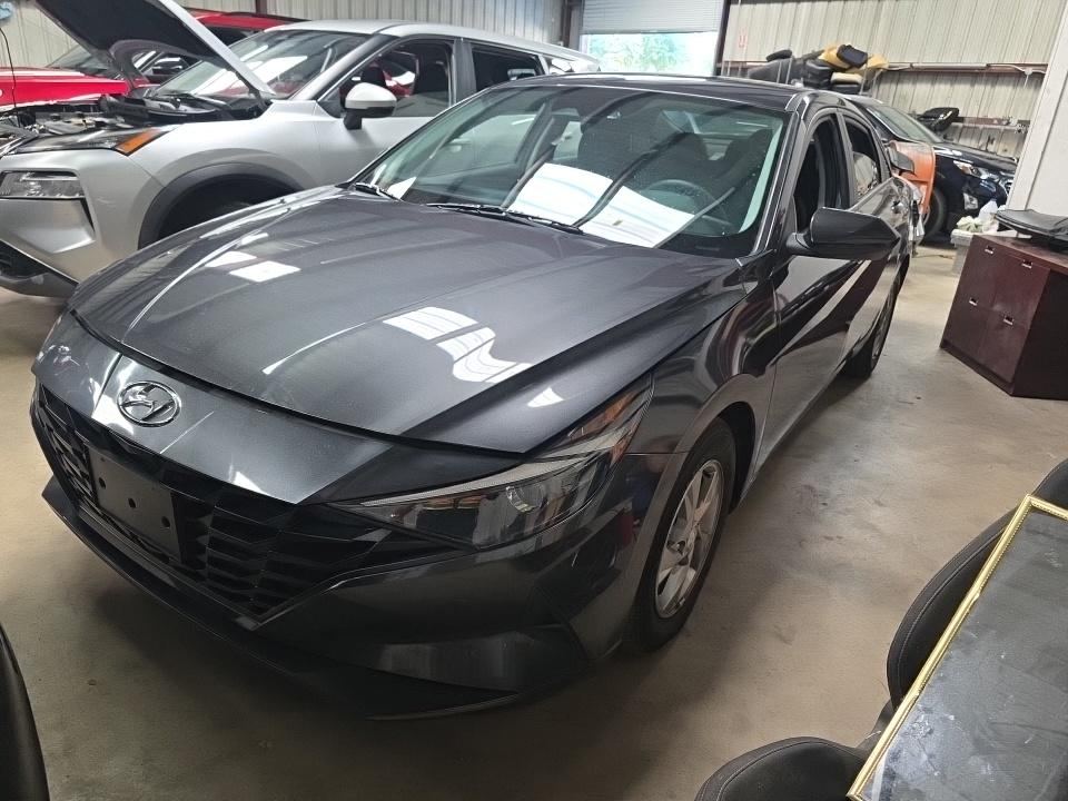 2023 HYUNDAI SE