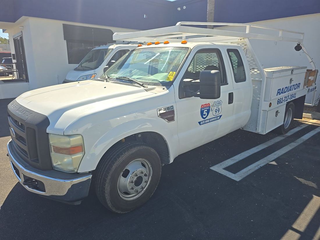 2008 Ford Super Duty - Dual Rear Wheel