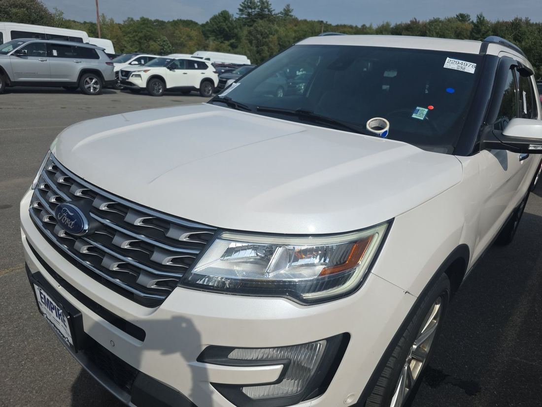 2017 Ford Limited