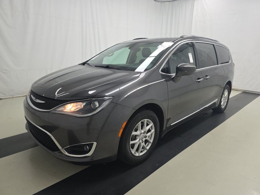 2019 Chrysler Touring L