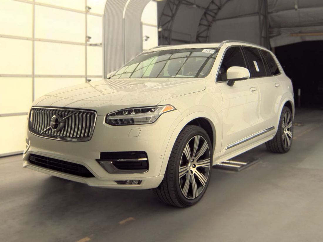 2022 VOLVO Inscription