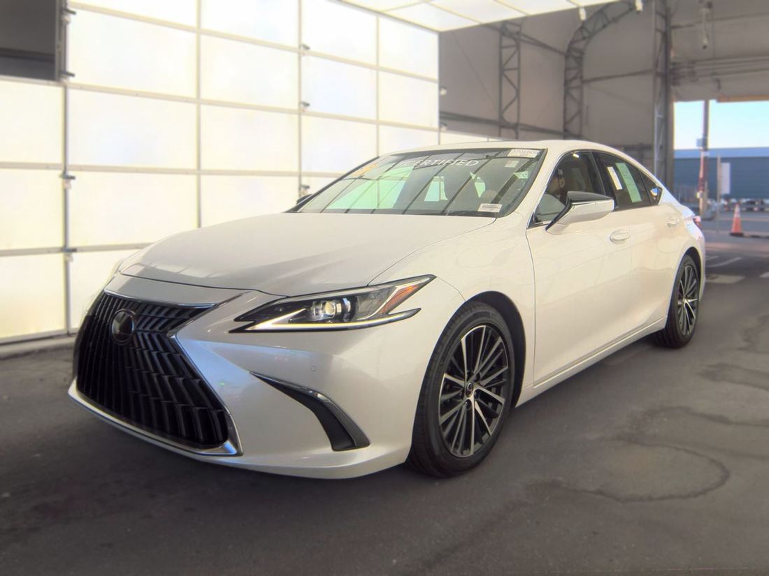 2025 LEXUS 10 Series