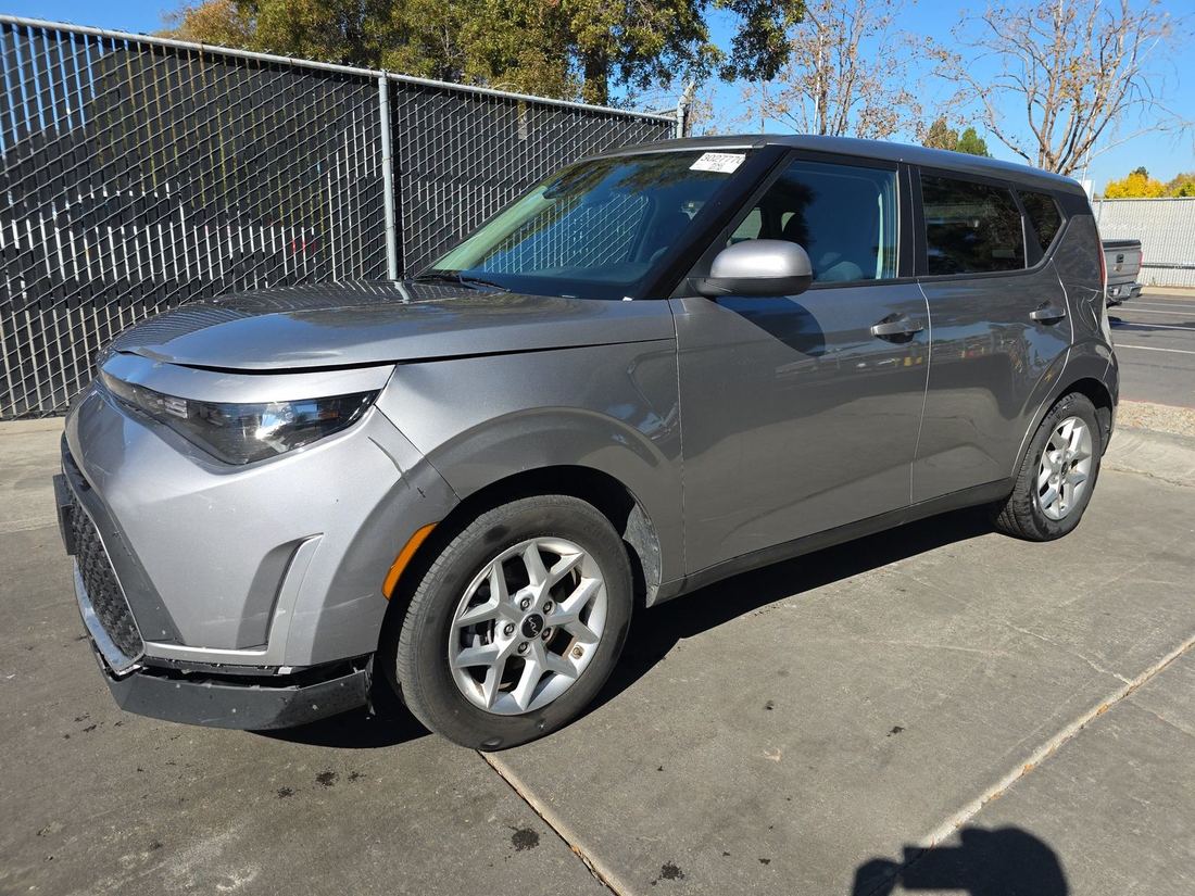 2025 Kia LX, S