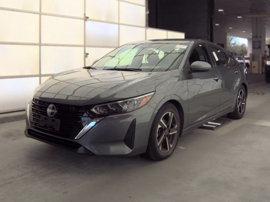 2025 NISSAN SV
