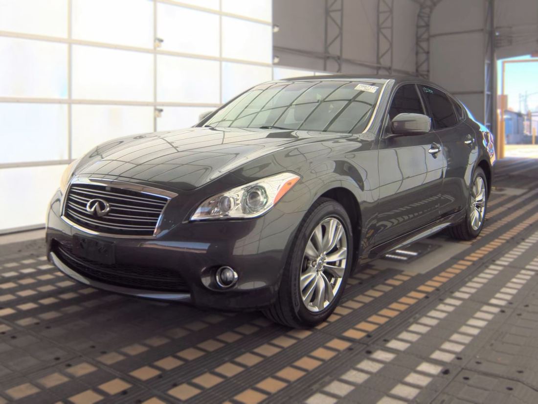 2011 INFINITI M37