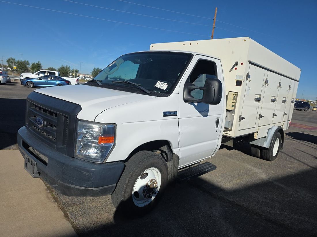2017 Ford E-450