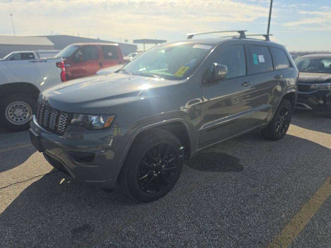 2019 JEEP Laredo
