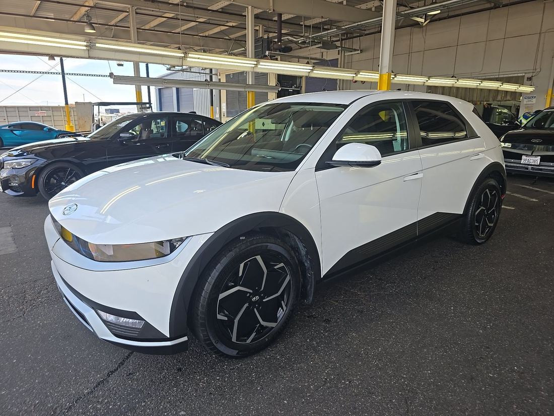 2024 Hyundai SE