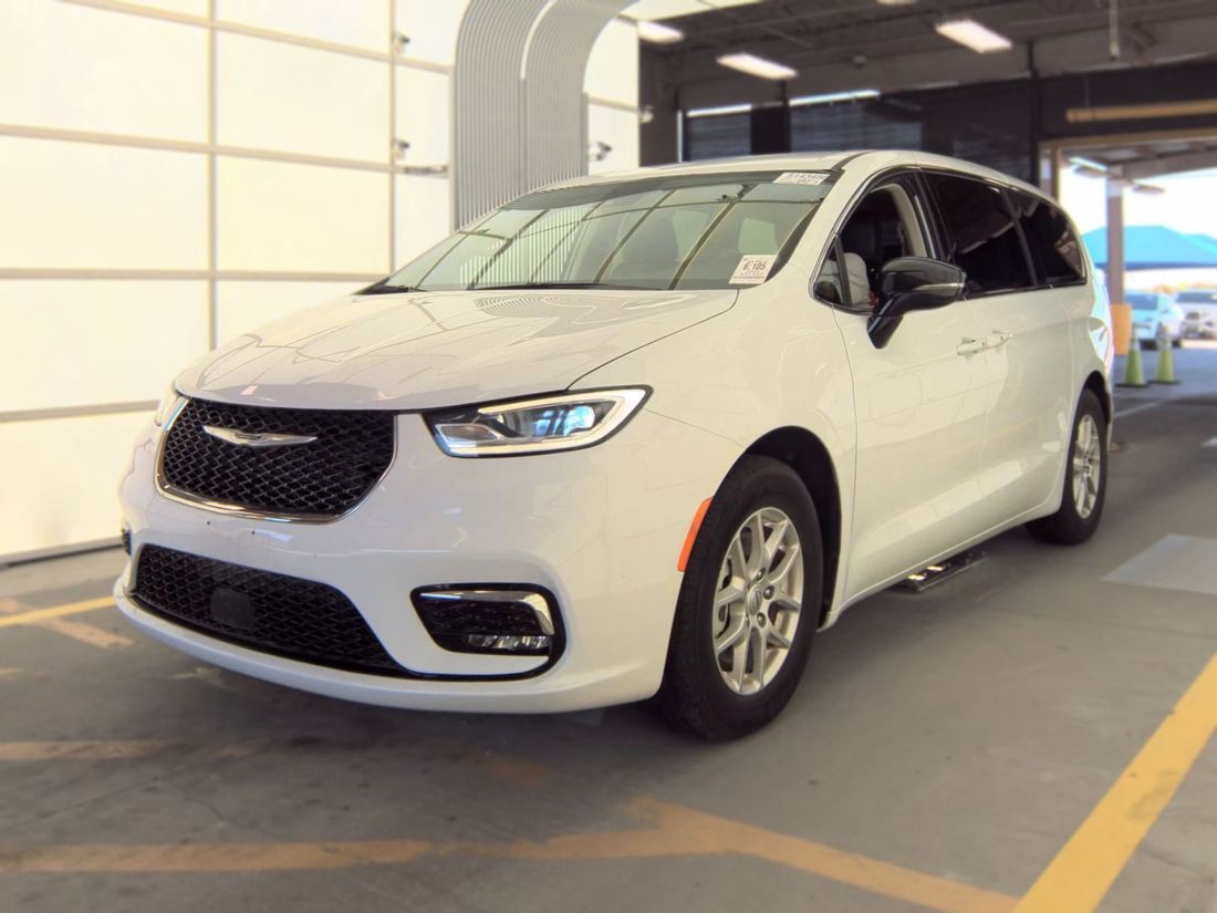 2024 Chrysler RU